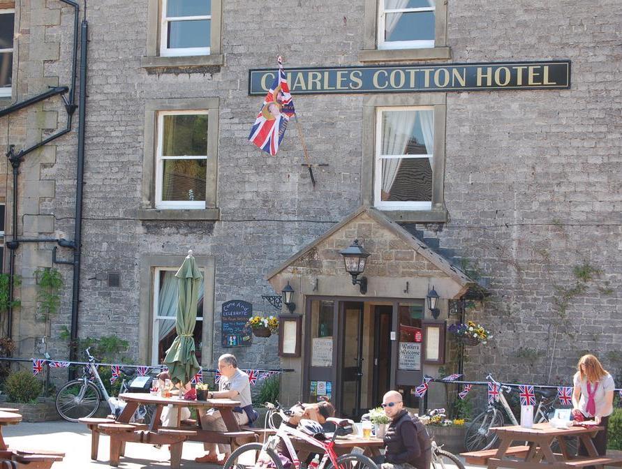 Charles Cotton 4*